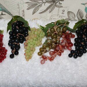 cluster of 6 beautiful grape bunches artificial fruit home decor LOT #8